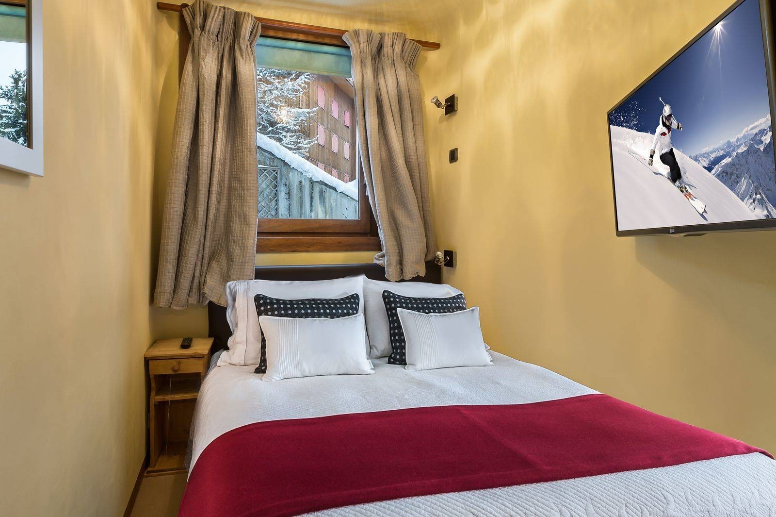 Courchevel 1850 Luxury Rental Appartment Calomel Bedroom 2