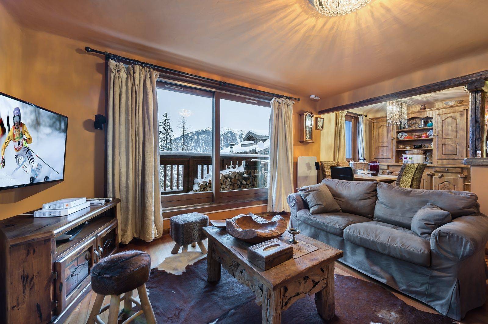 Courchevel 1850 Luxury Rental Appartment Calomel Living Room 3