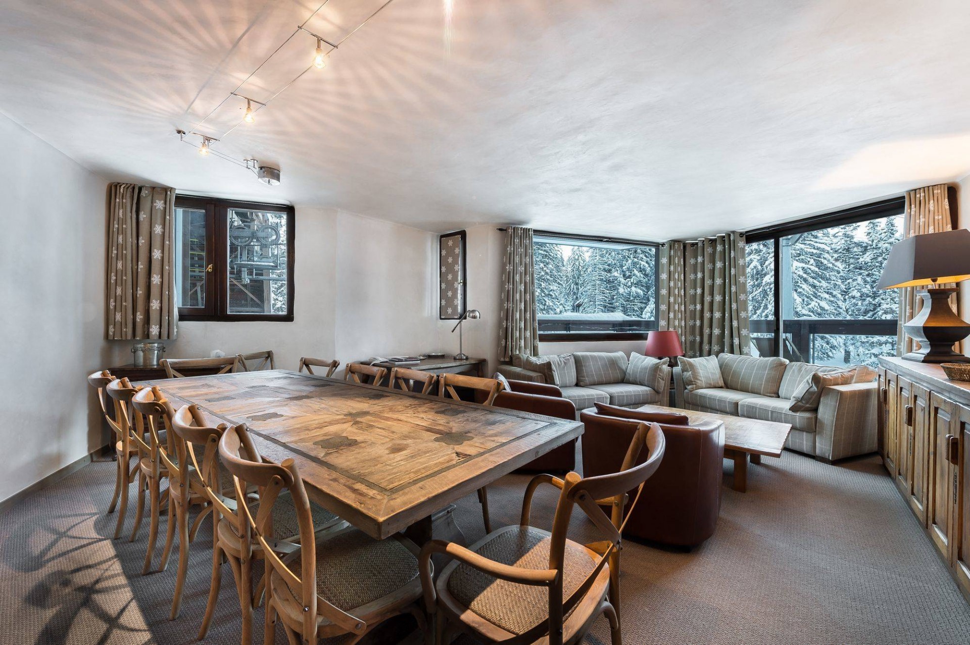 Courchevel 1850 Luxury Rental Appartment Celsiane Dining Room