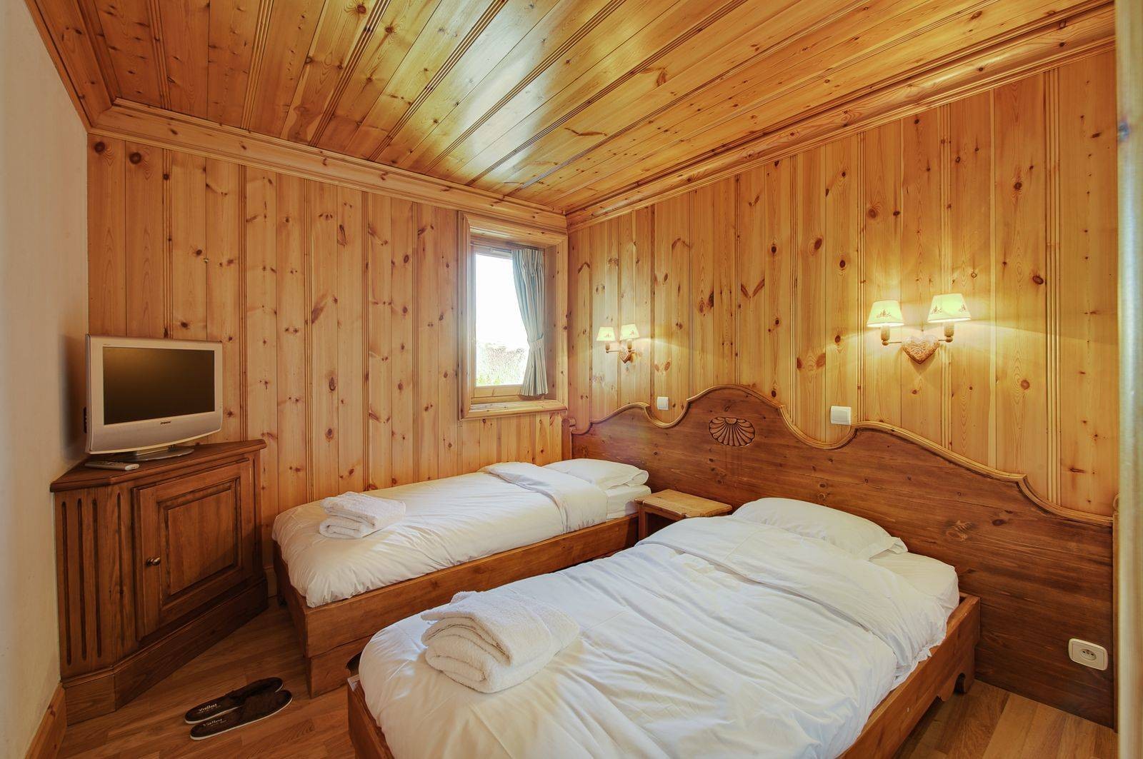 Courchevel 1850 Luxury Rental Appartment Mereli Bedroom 2