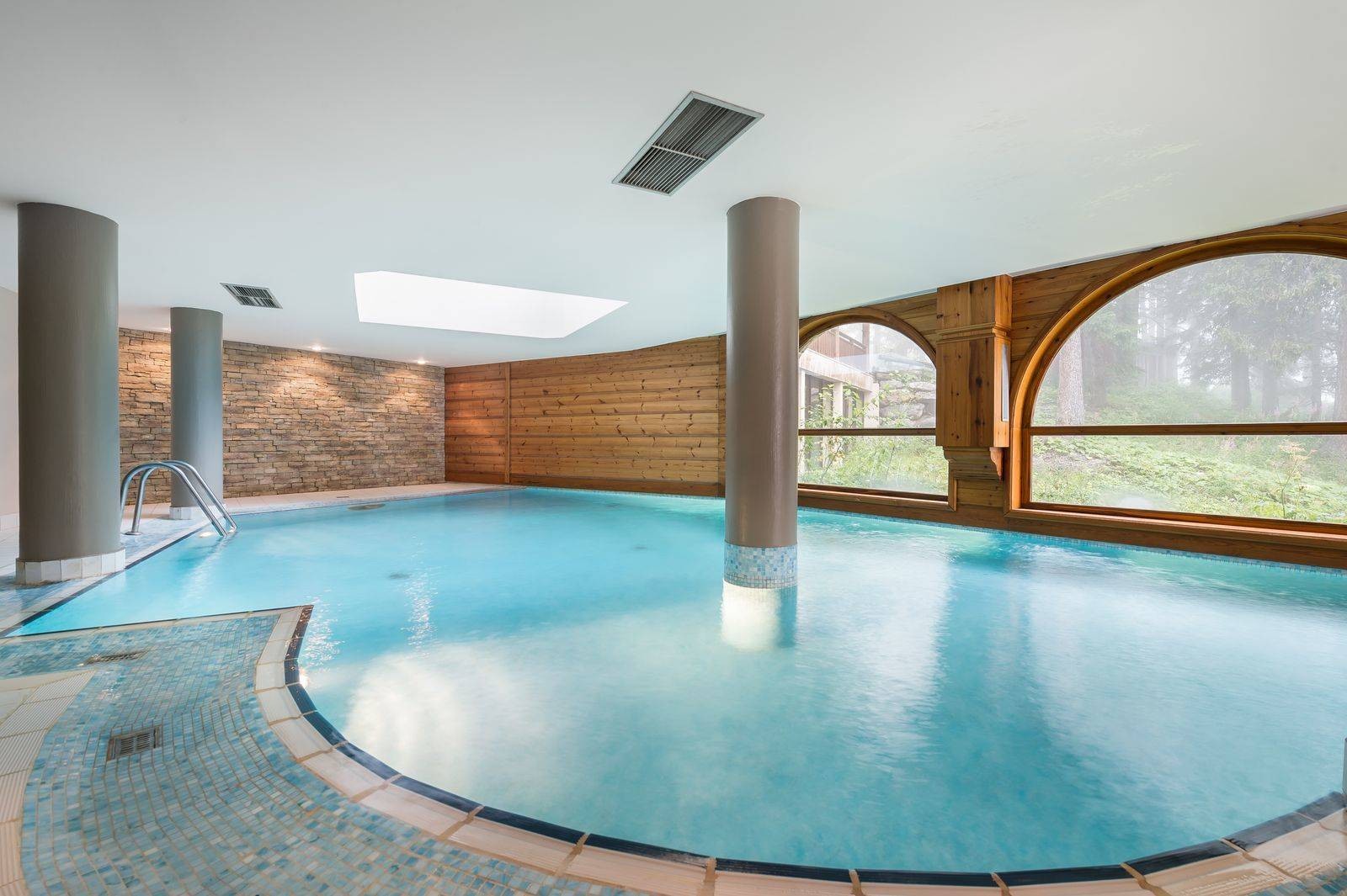 Courchevel 1850 Luxury Rental Appartment Mereli Pool 2