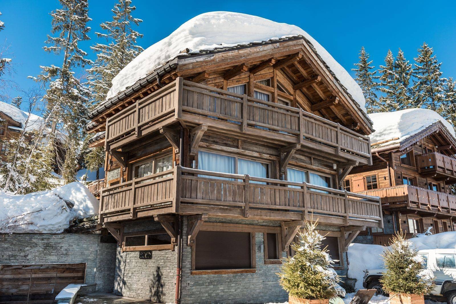 Courchevel 1850 Luxury Rental Chalet Crysotile Exterior 2