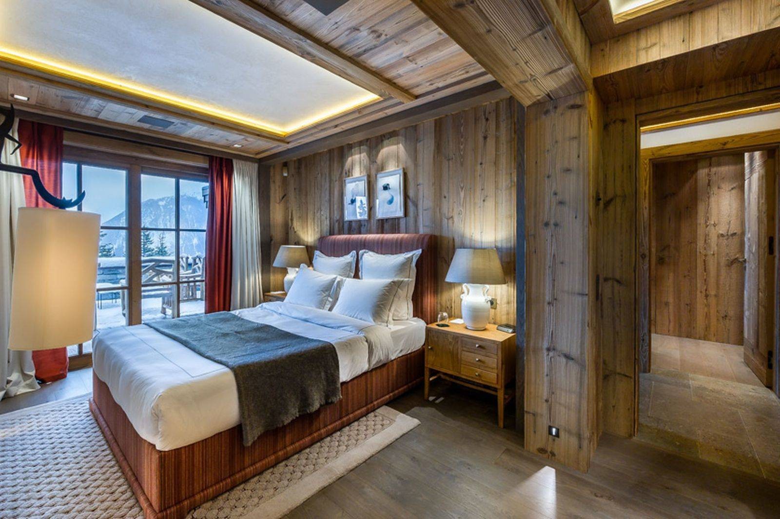 Courchevel 1850 Luxury Rental Chalet Chursinite Bedroom 2