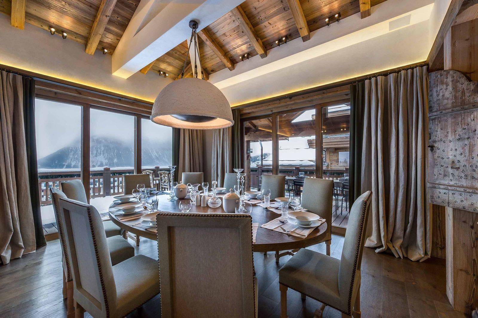 Courchevel 1850 Luxury Rental Chalet Chursinite Dining Room 2