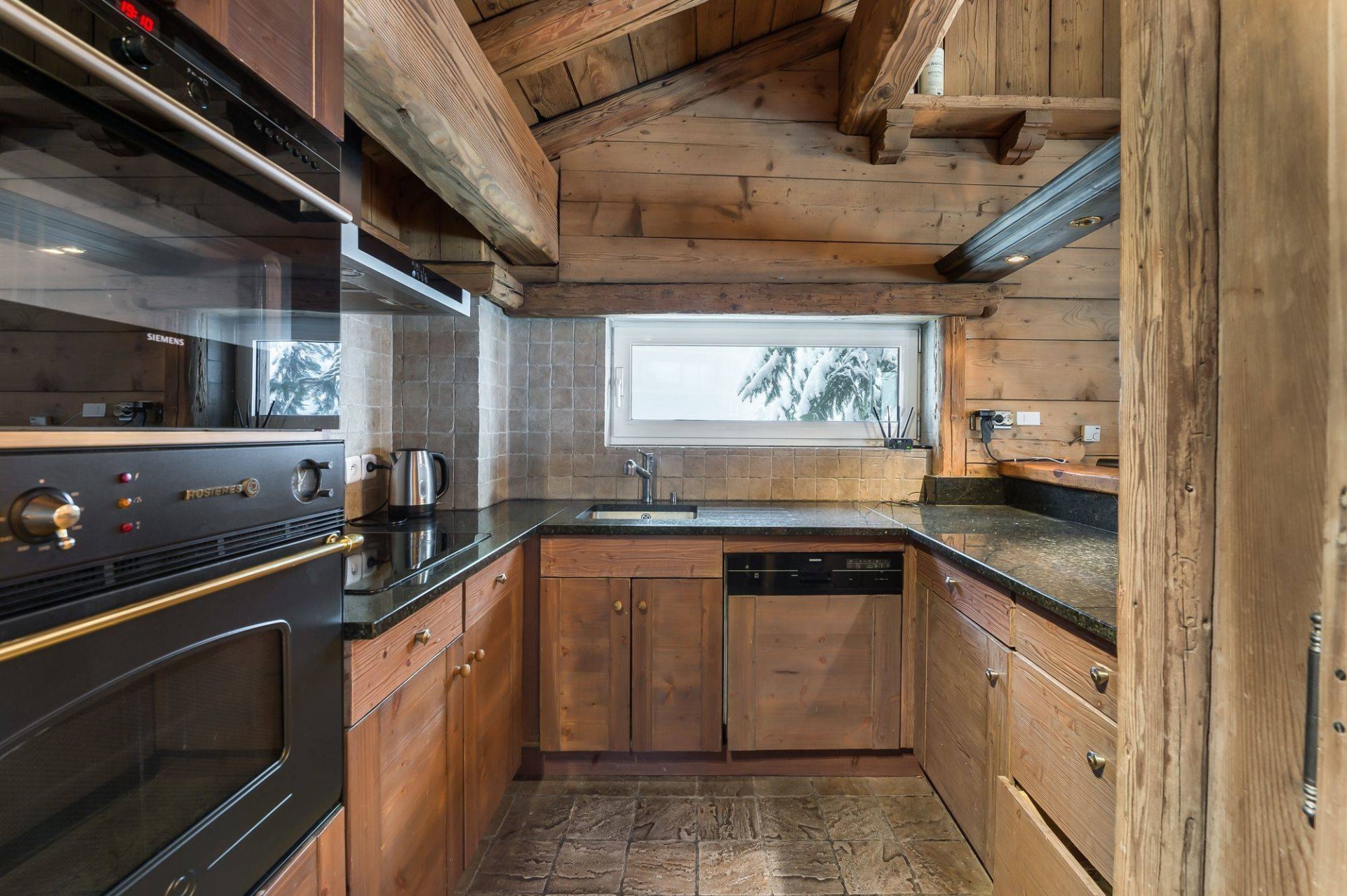 Courchevel 1850 Luxury Rental Chalet Tazuy Kitchen