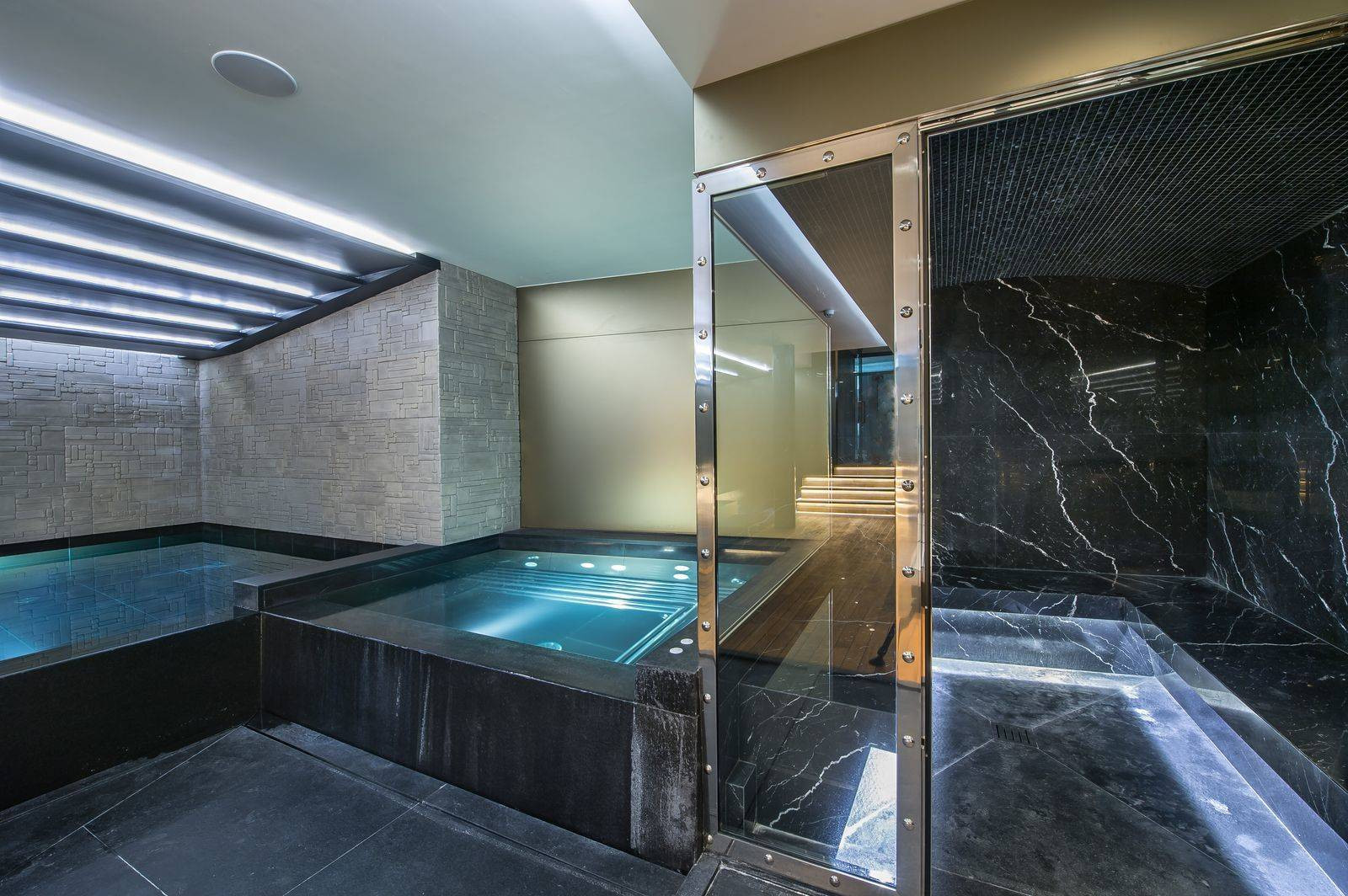 Courchevel 18500 Location Chalet Luxe Chromatite Jacuzzi