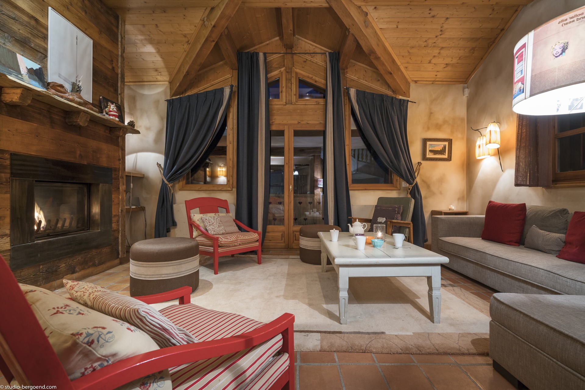 Courchevel Location Chalet Luxe Saphir Blanc Salon