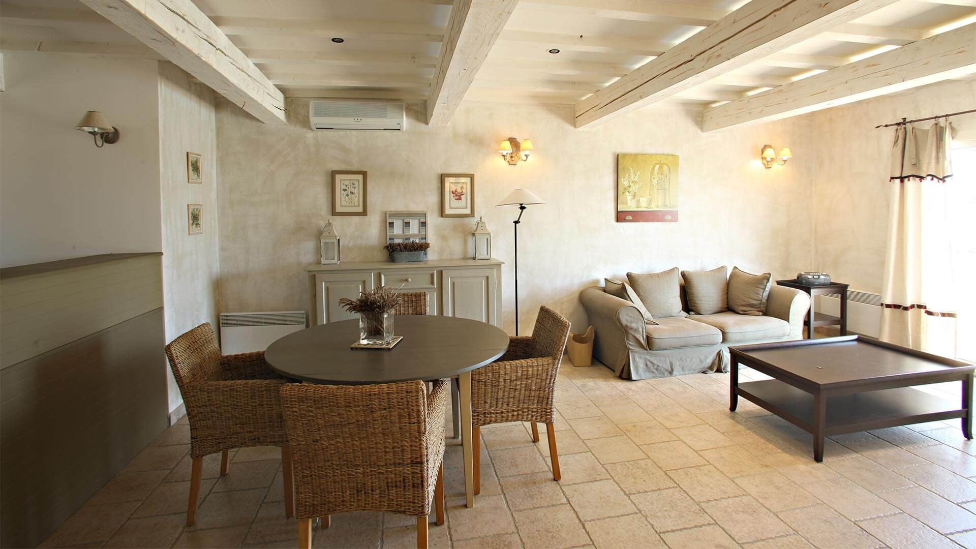 Forcalquier Location Villa Luxe Lukute Séjour