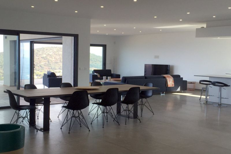 Ile Rousse Location Villa Luxe Cythony Salle A Manger 