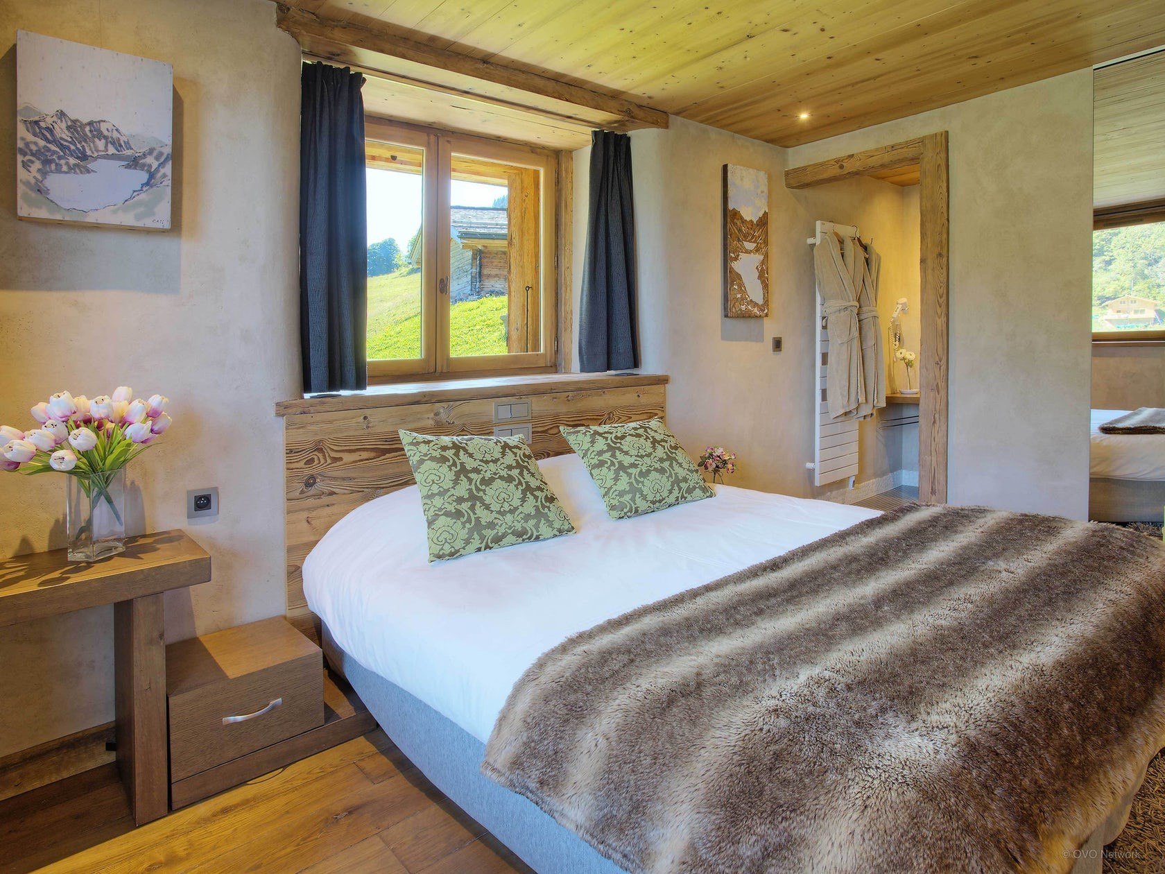 La Clusaz Luxury Rental Lawsonite Bedroom