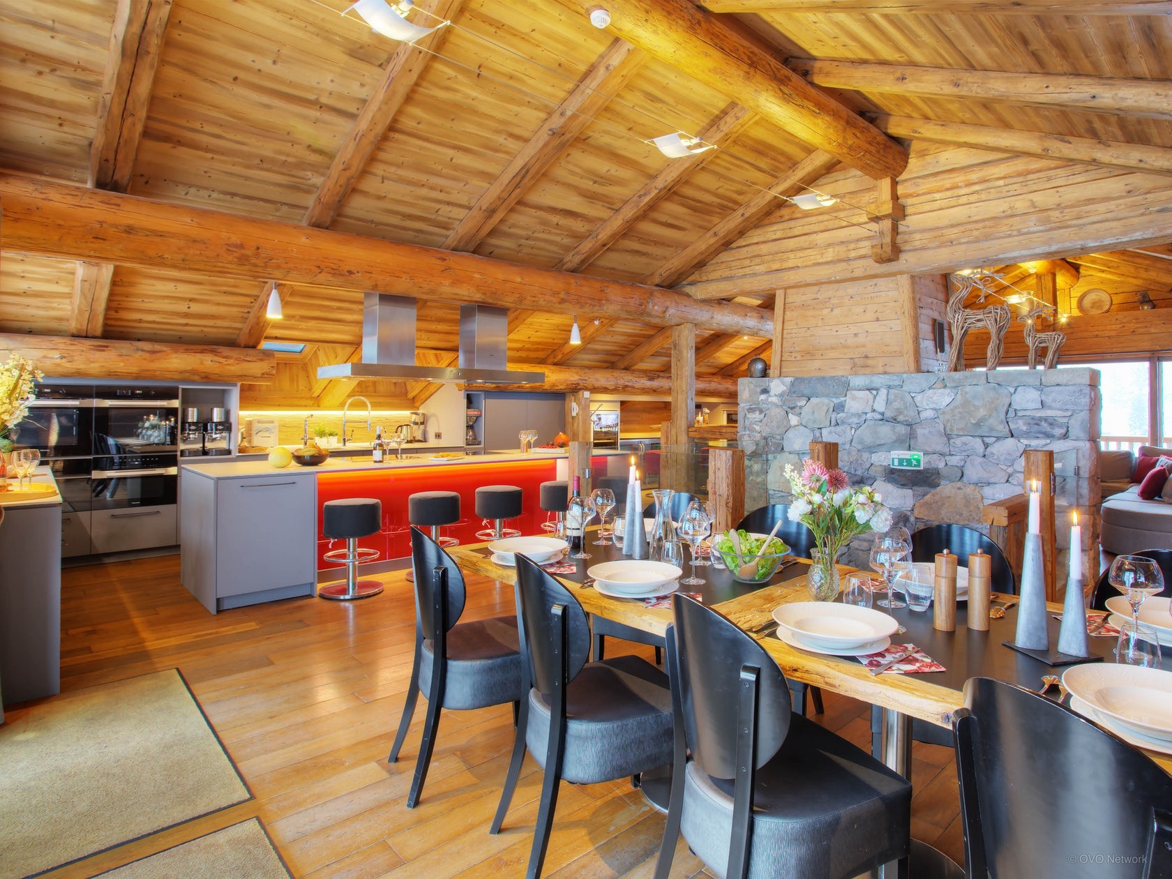 La Clusaz Location Chalet Luxe Lawsonite Cuisine Ouverte