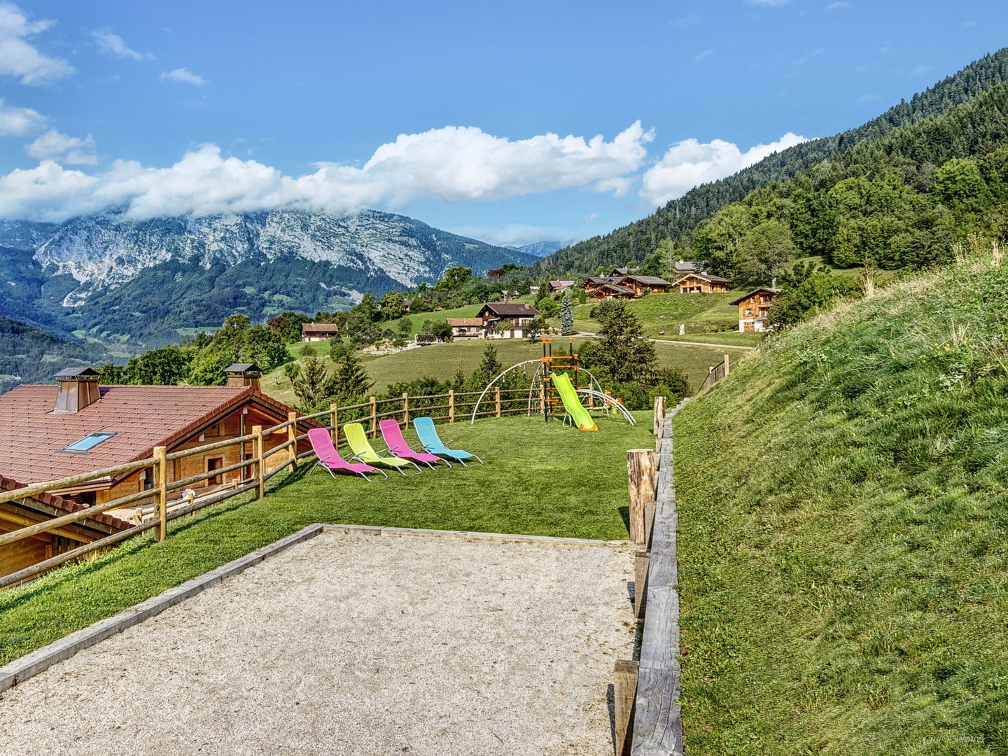 La Clusaz Location Chalet Luxe Leucamel Jardin