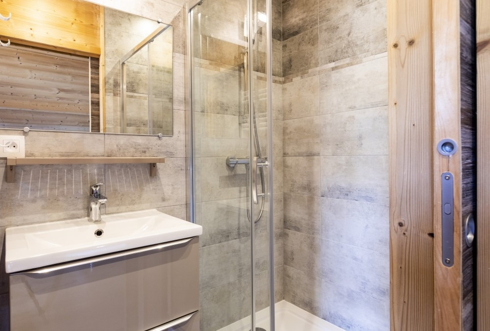 La Plagne 1800 Location Chalet Luxe Ligia Douche 2