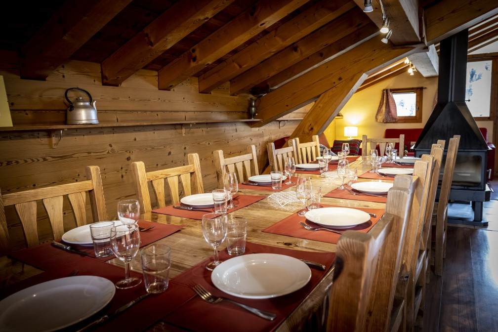 La Plagne 1800 Location Chalet Luxe Lugia Salle A Manger 2