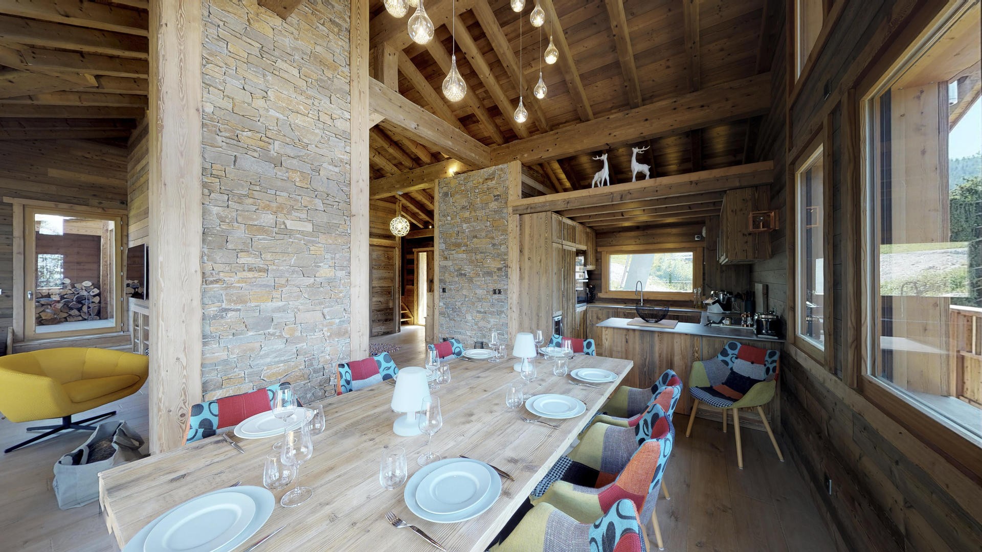 La Tania Location Chalet Luxe Couzite Table A Manger