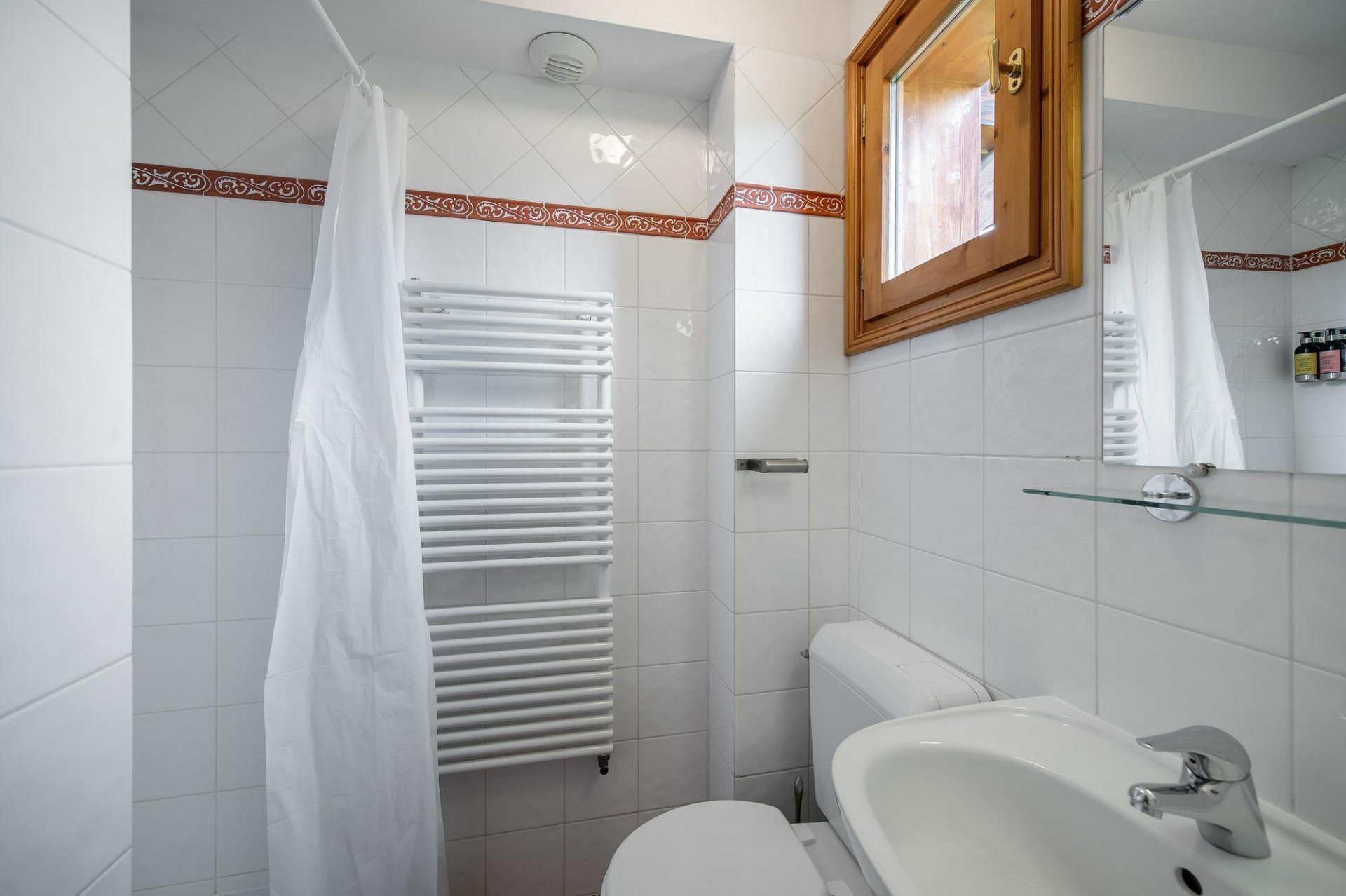 La Tania Location Chalet Luxe Nibote Douche 2 