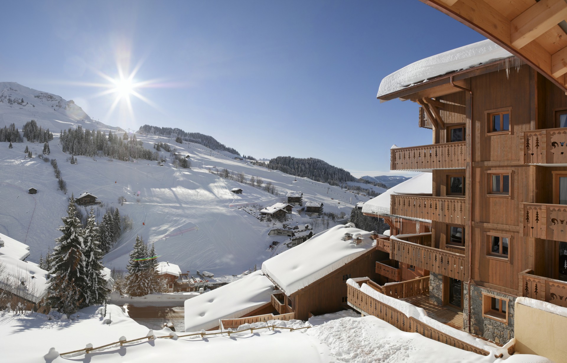 Le Grand Bornand Location Appartement dans Chalet  Luxe Lovenire Vue Balcon