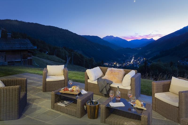 Le Grand Bornand Location Chalet Luxe Leonute Mobilier De Jardin