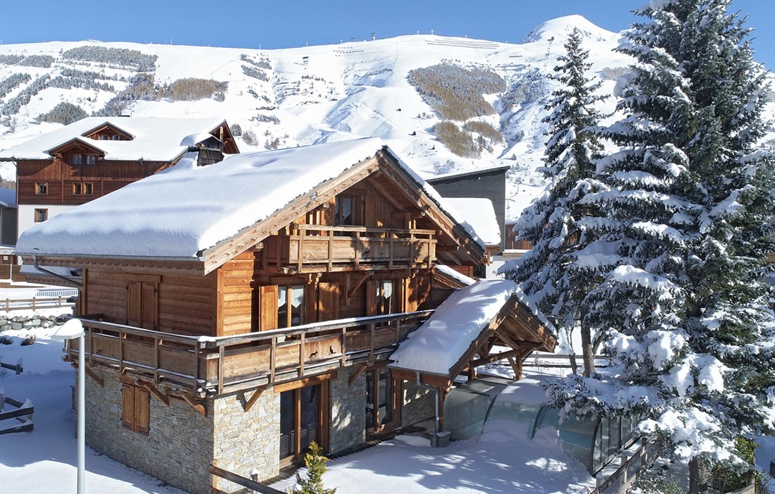 Les Deux Alpes Rental Chalet Luxury Cervantate Outside  2 