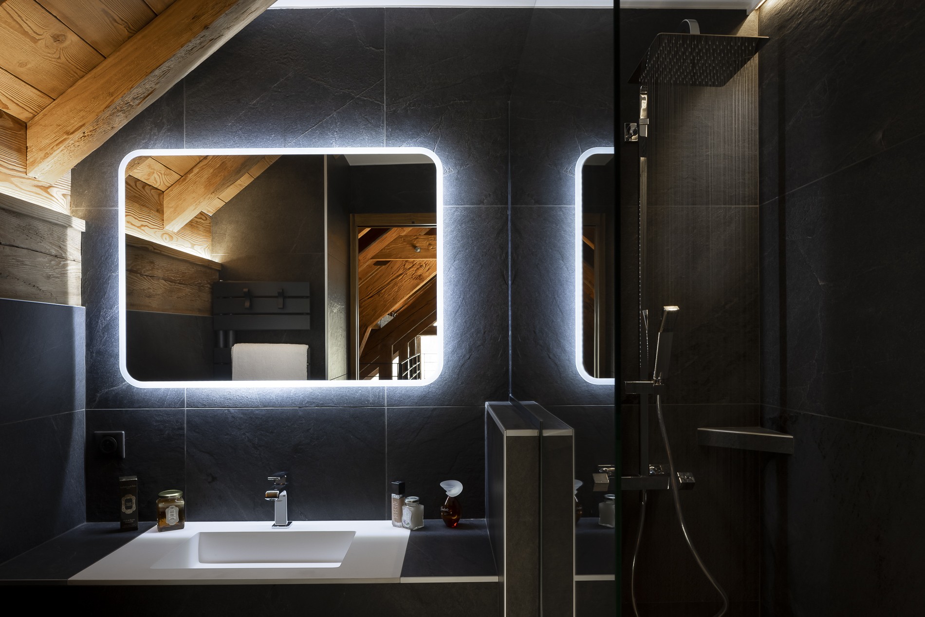 Les Deux Alpes Luxury Rental Chalet Cervantute Bathroom