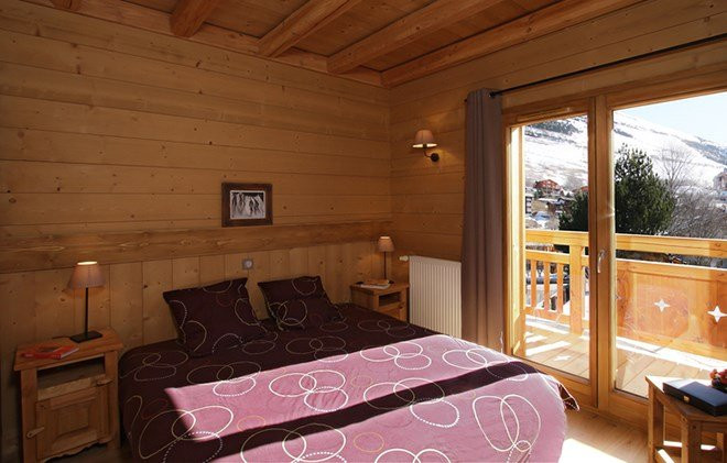 Les Deux Alpes Location Chalet Luxe Wadalite Chambre 1