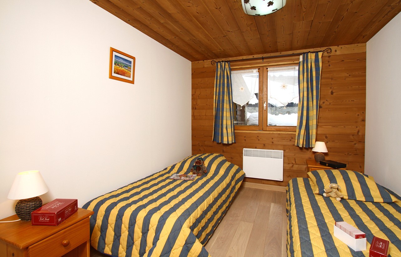 Les Deux Alpes Luxury Rental Chalet Wilsonite Room