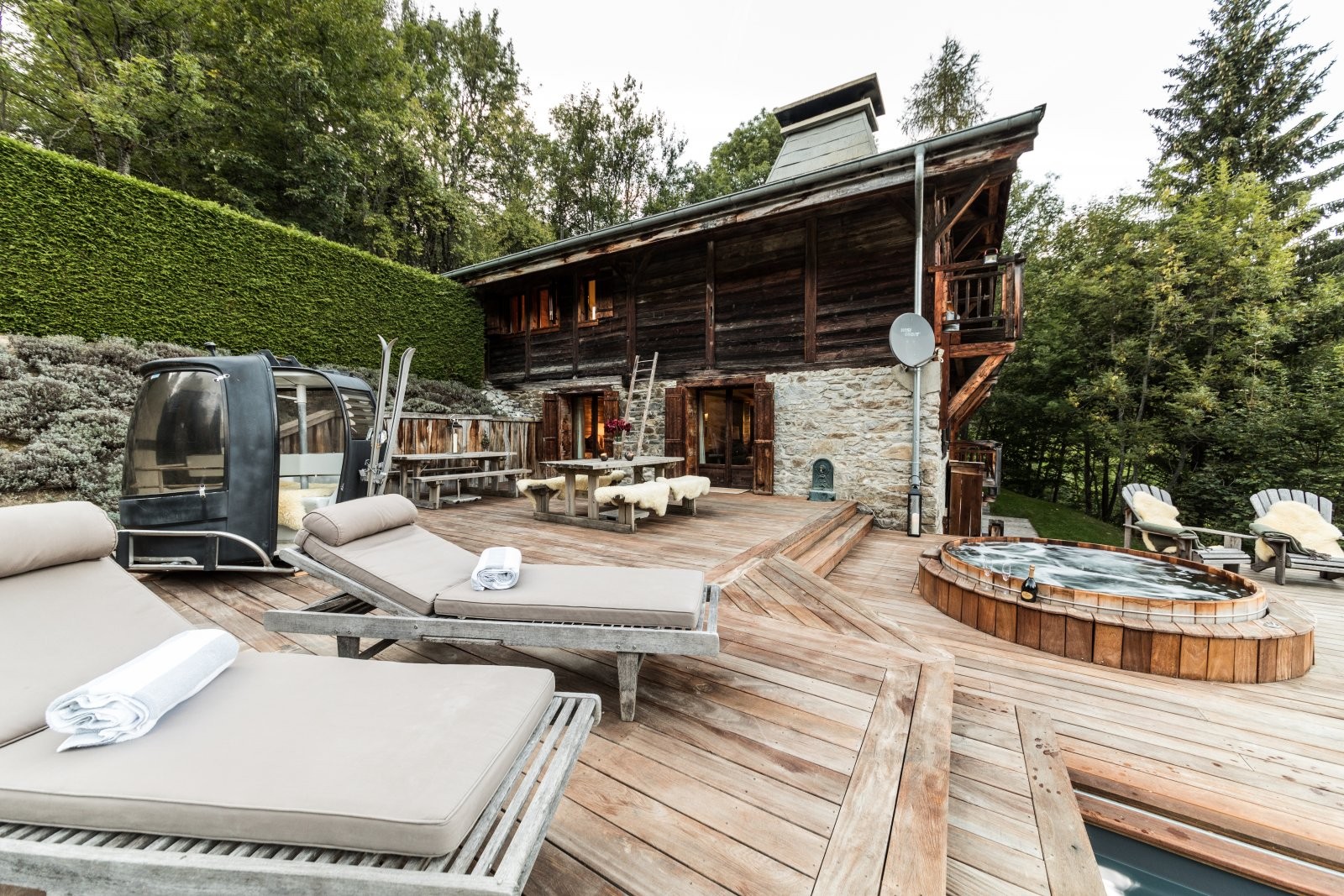 Les Gets Location Chalet Luxe Geigerite Terrasse Eté