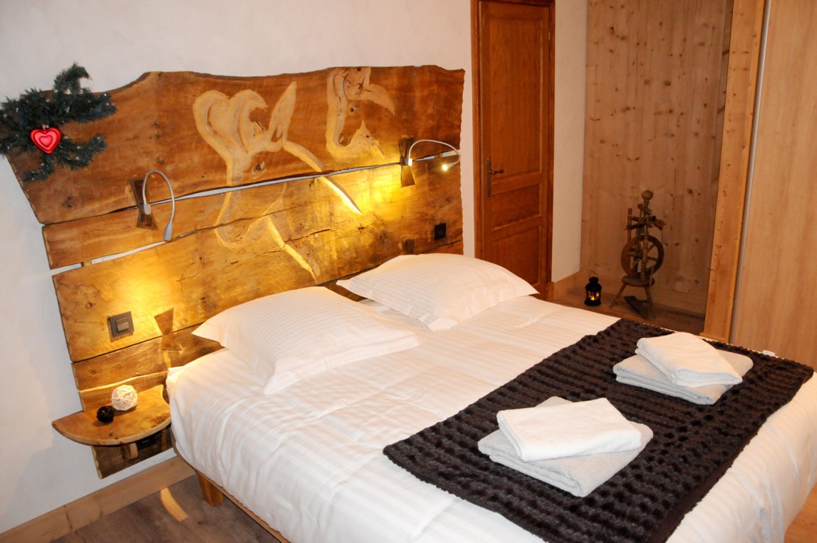 Les Menuires Luxury Rental Chalet Lalinaire Bedroom 2