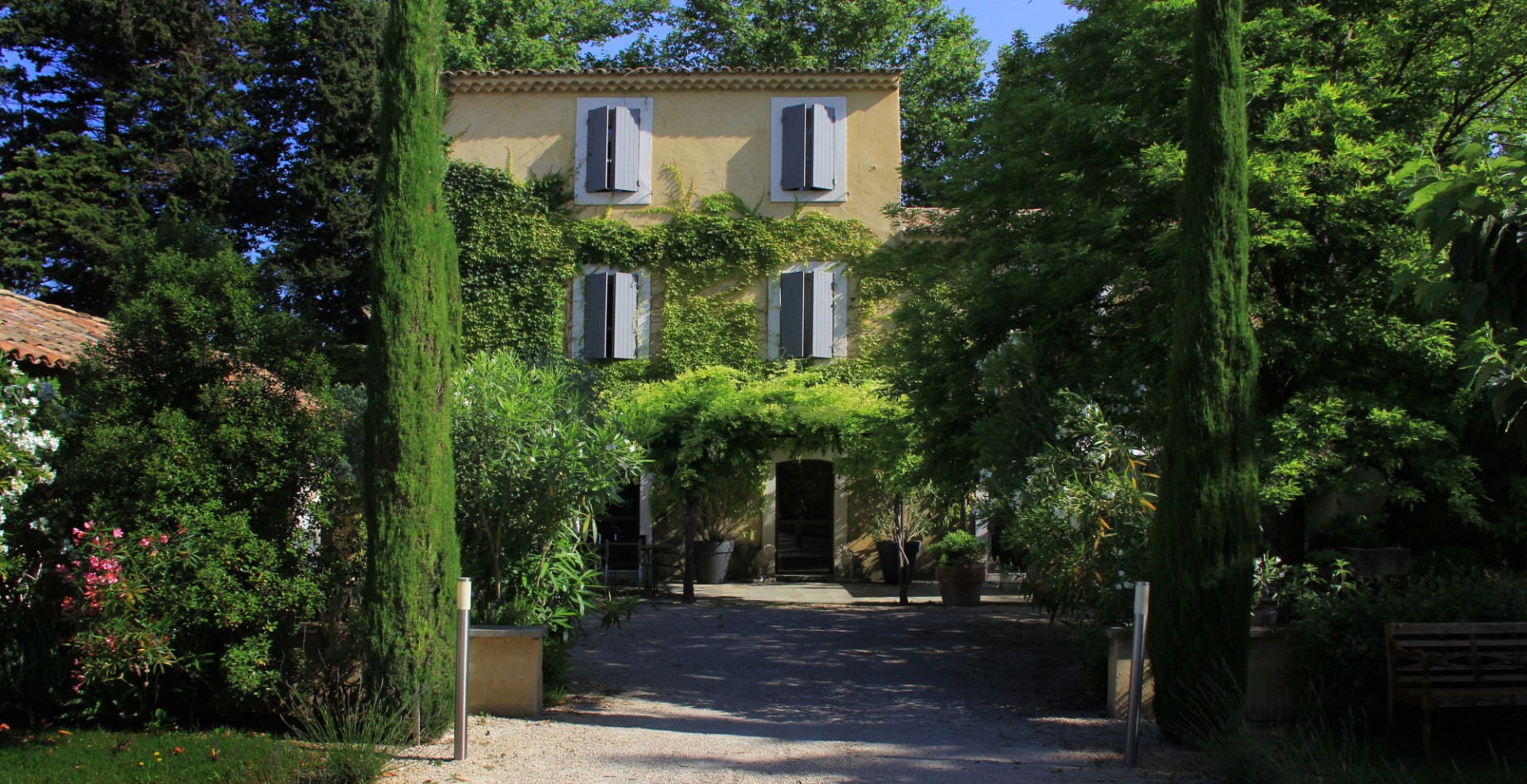 Luberon Location Villa Luxe Asperile Vue Extérieure