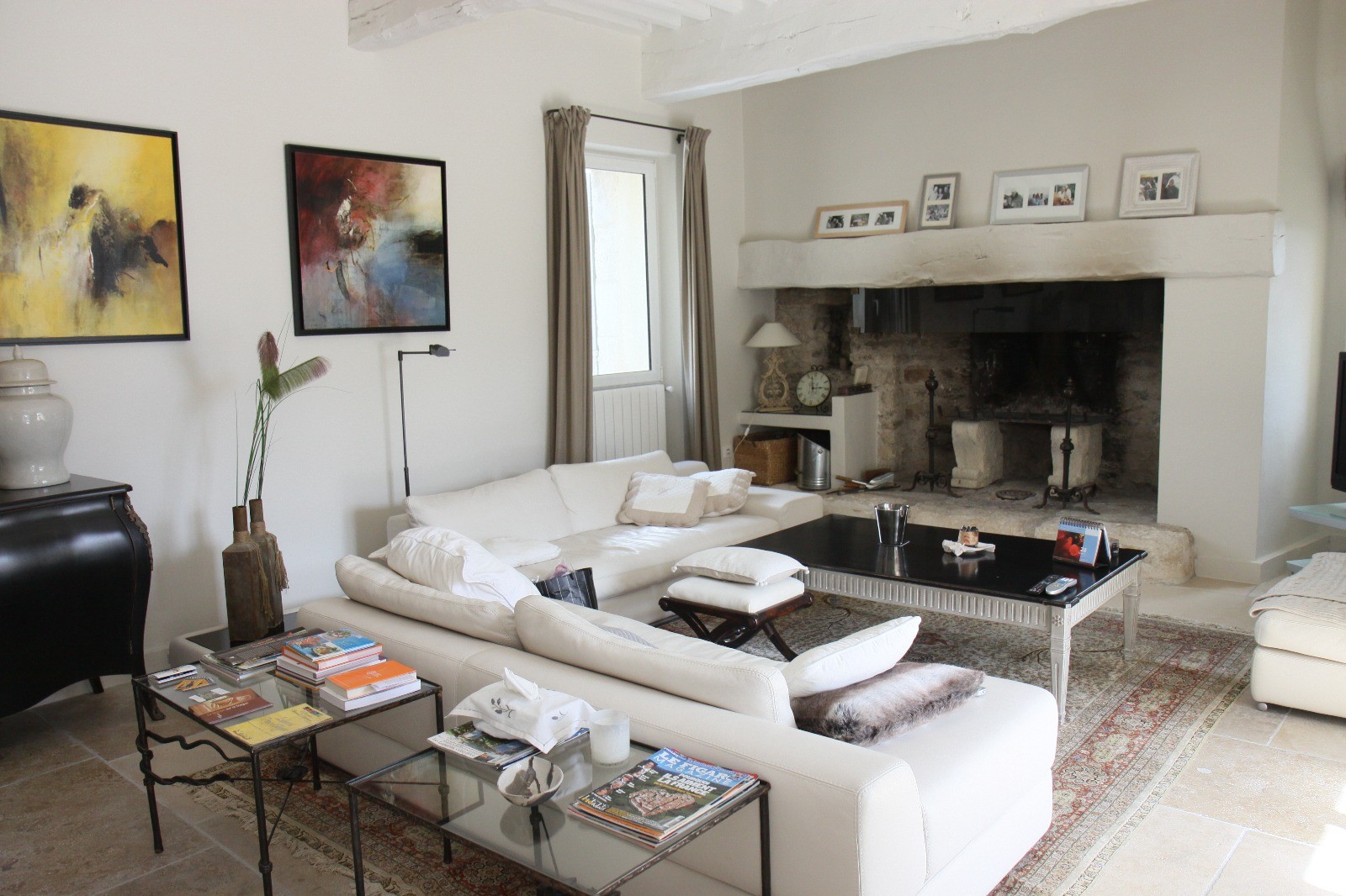 Luberon Luxury Rental Villa Leucin Living Room 2