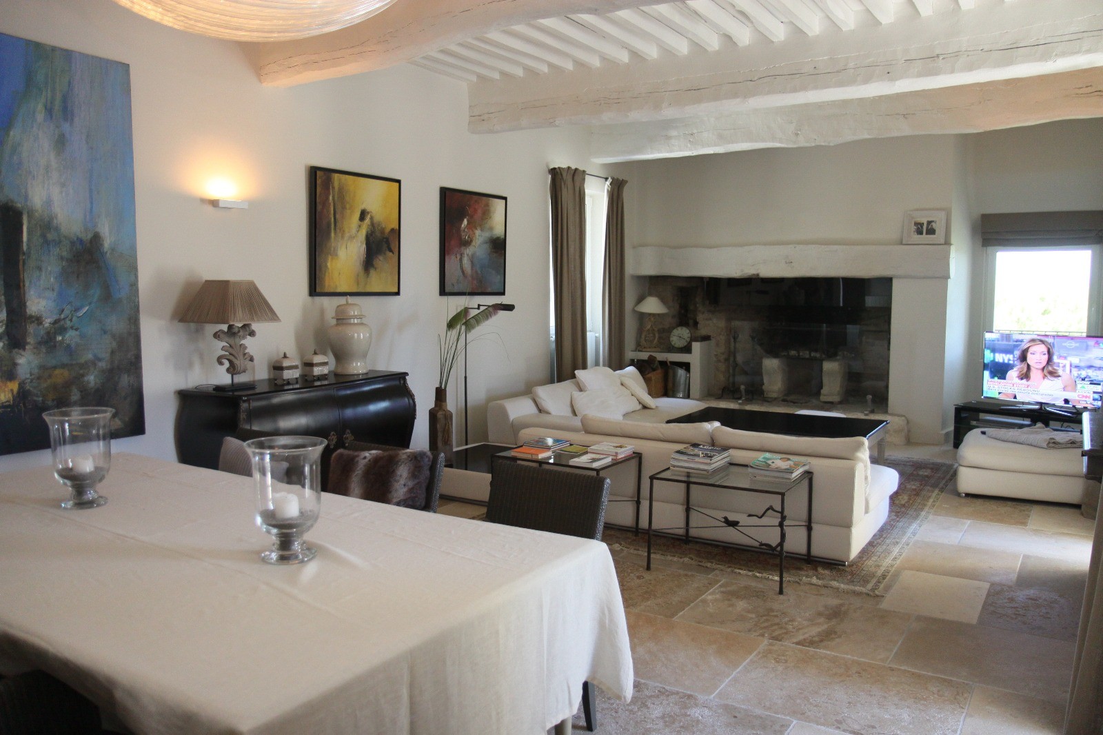 Luberon Luxury Rental Villa Leucin Living Room 3