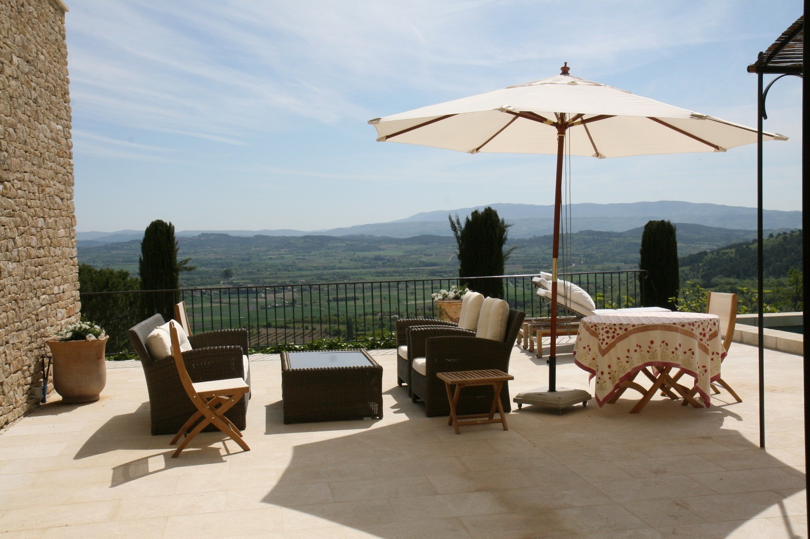 Luberon Location Villa Luxe Leucin Terrasse