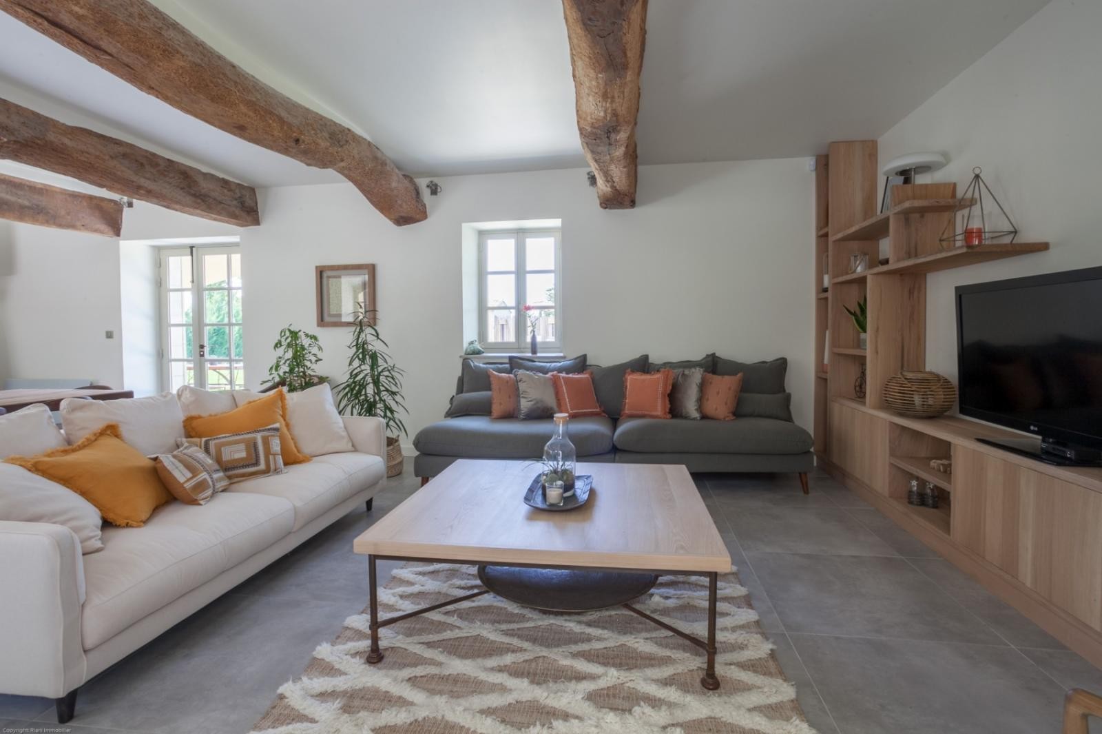 Luberon Luxury Rental Villa Leucon Living Room 3