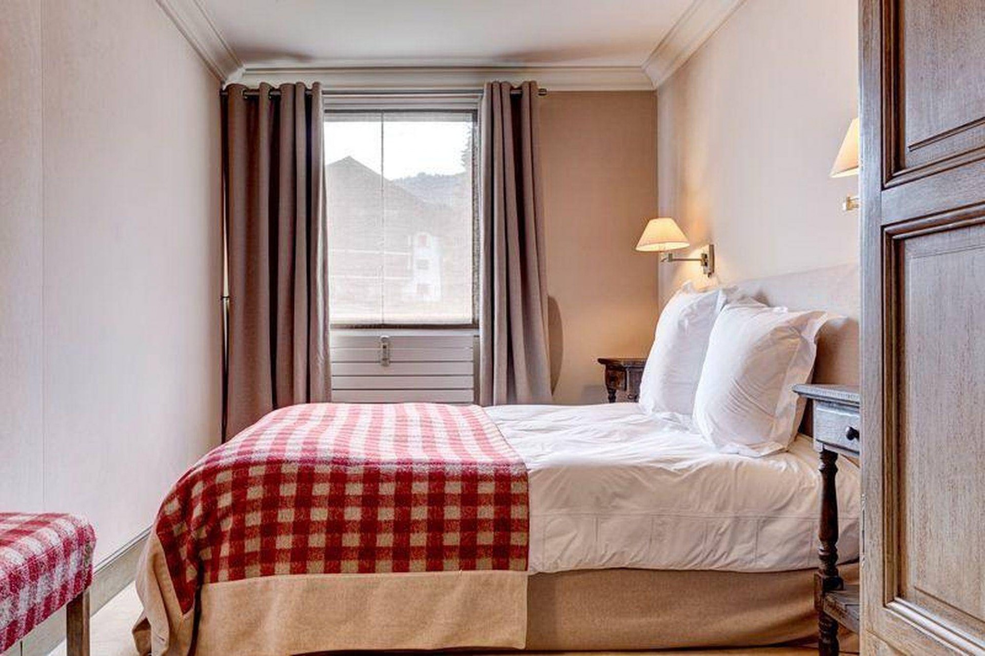 Megève Luxury Rental Appartment Cafersite Bedroom 2