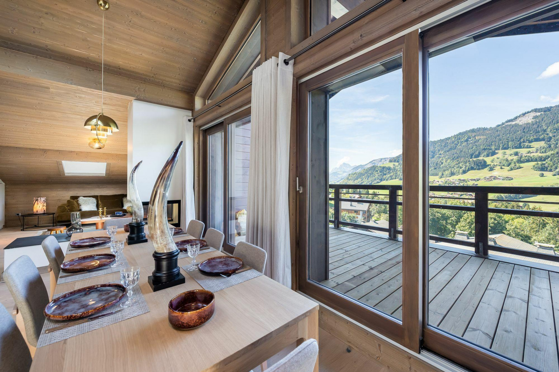 Megève Location Appartement Dans Résidence Luxe Cubrate  Salle A Manger