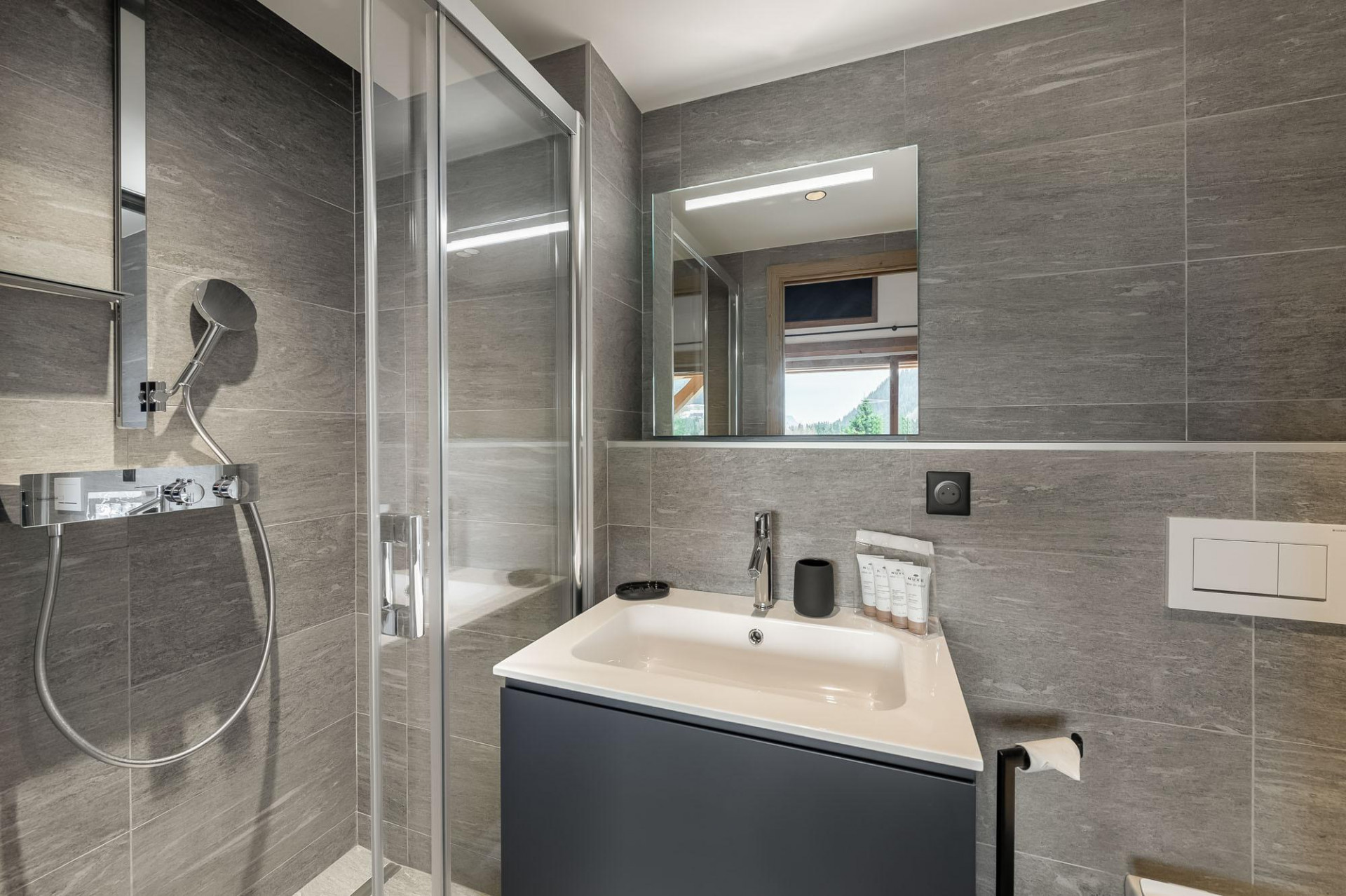 Megève Location Appartement Luxe Talozite Douche 