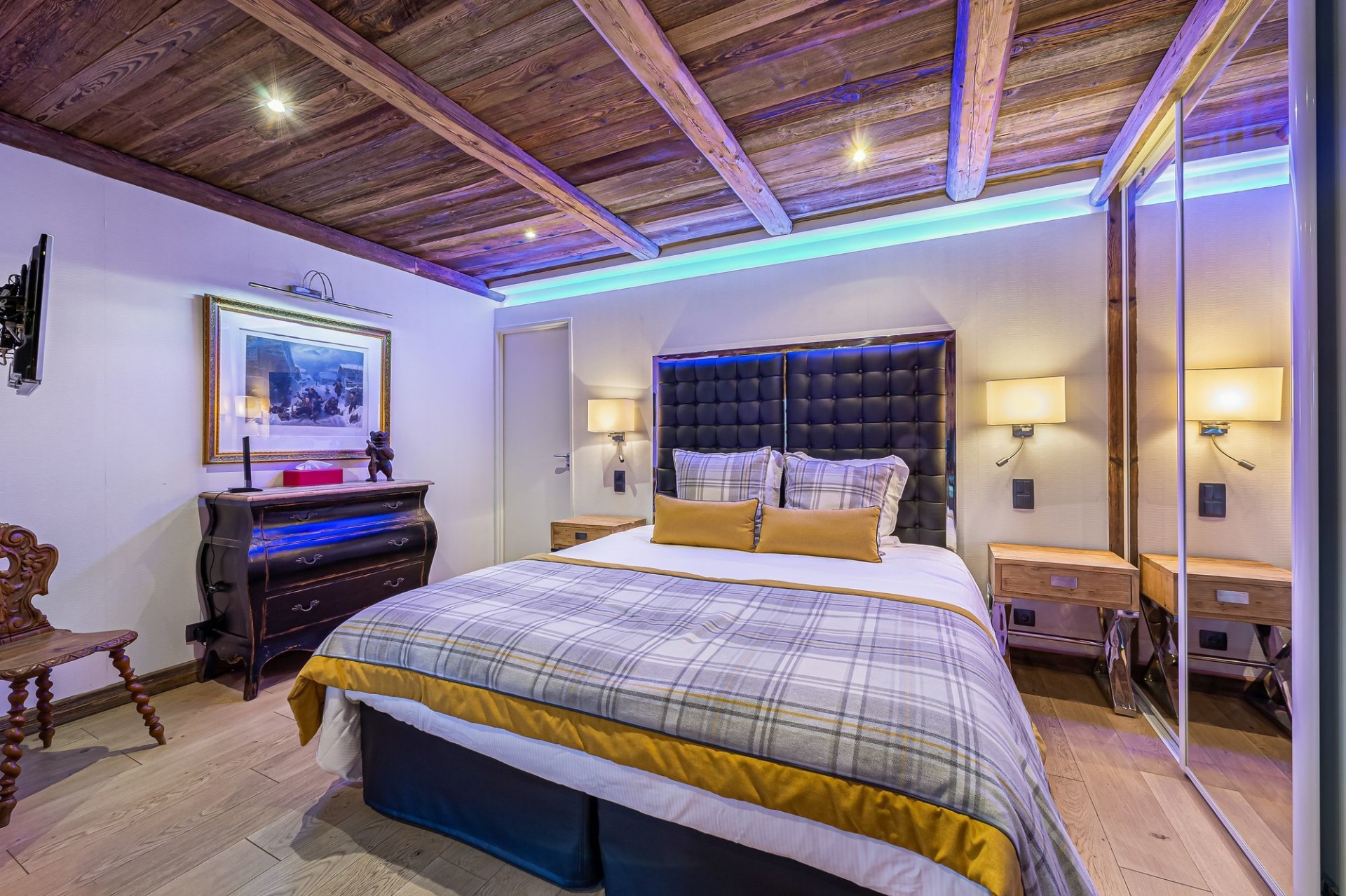 Megève Luxury Rental Chalet Cajuelite Bedroom