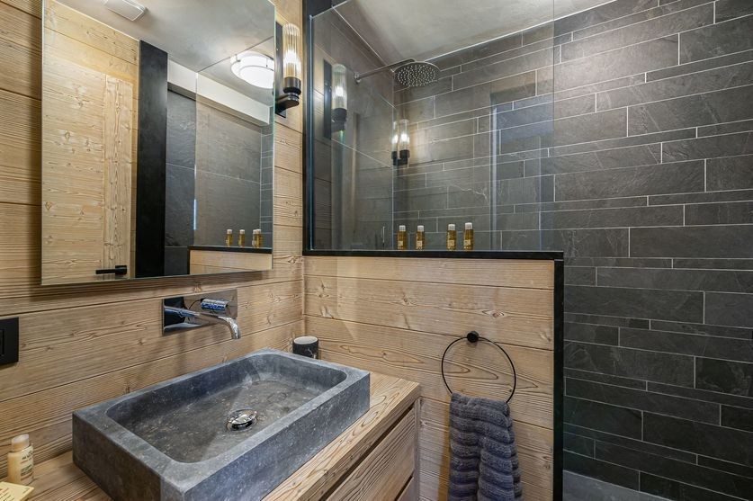 Megève Luxury Rental Chalet Sesane Shower Room