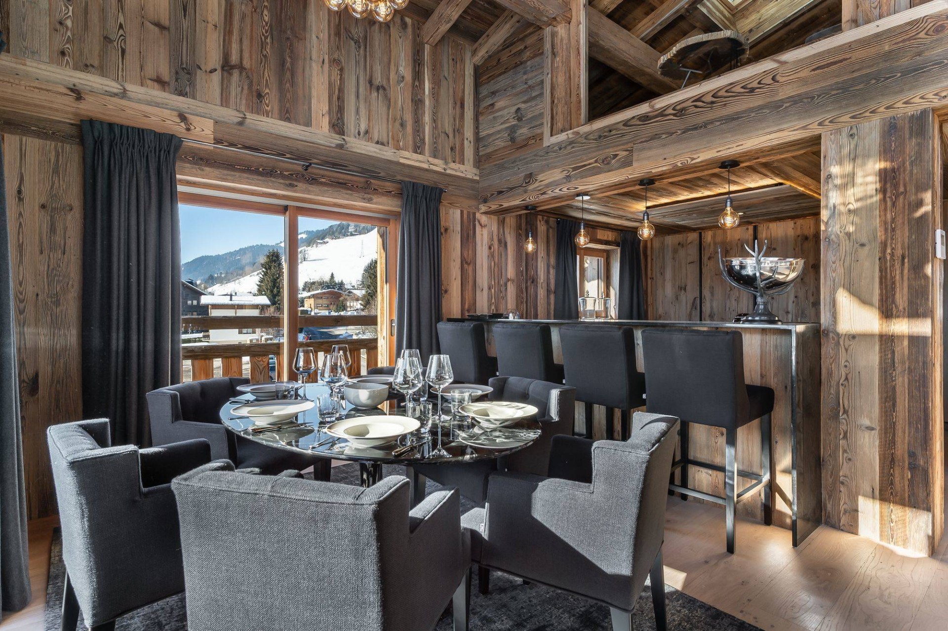 Megève Luxury Rental Chalet Taxodoge Dining Area