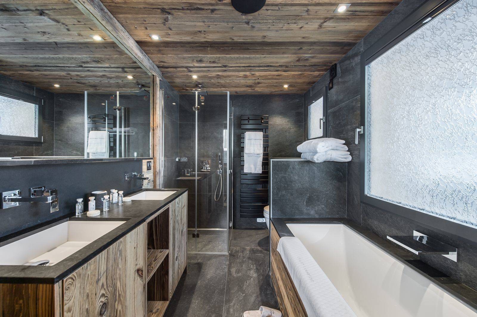 Megève Luxury Rental Chalet Taxozite Bathroom