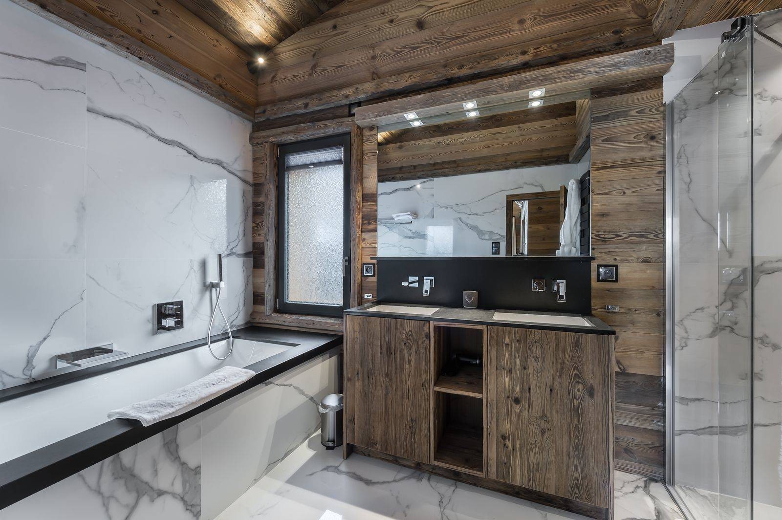 Megève Luxury Rental Chalet Taxozite Bathroom 3