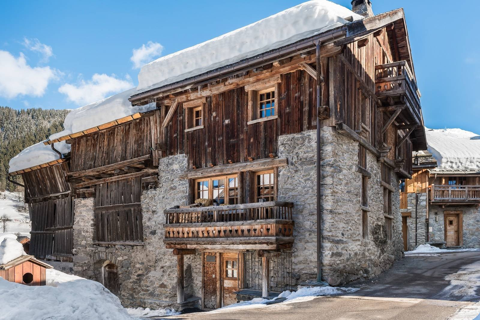 Meribel Location Chalet Luxe Darwin Glass Chalet 