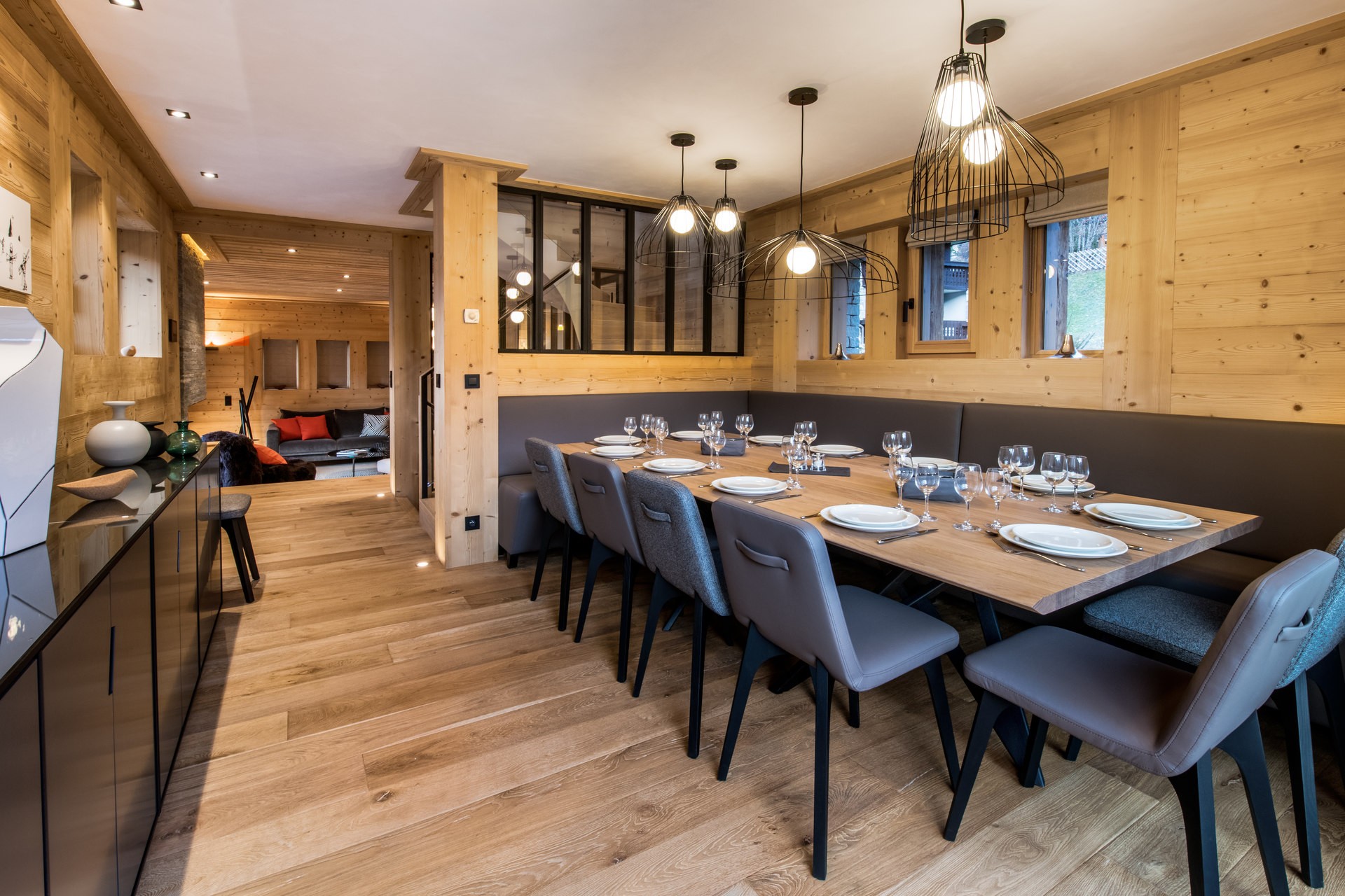 Méribel Luxury Rental Chalet Nuolora Dining Room