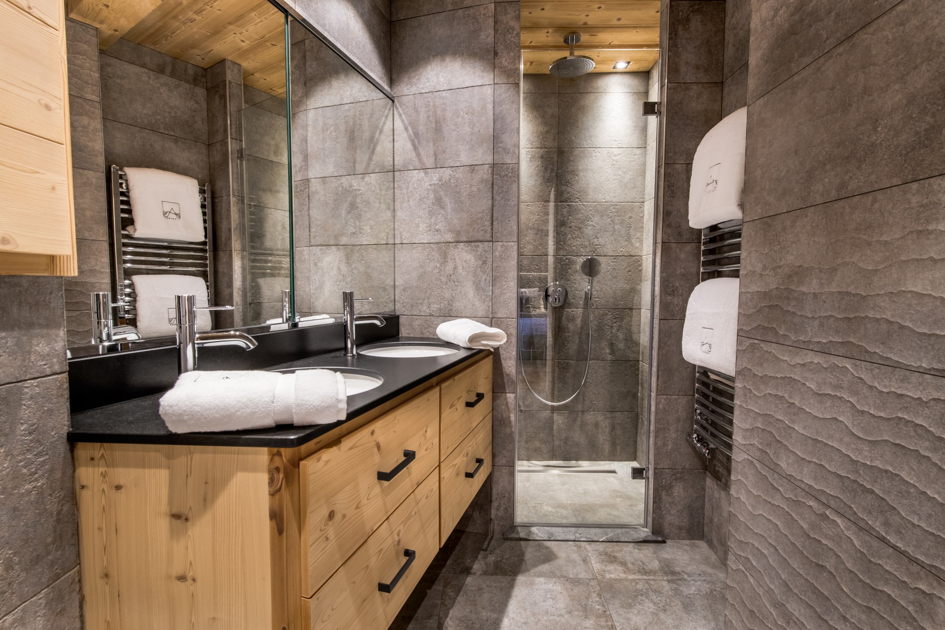 Méribel Location Chalet Luxe Nuolora Salle De Bain 2