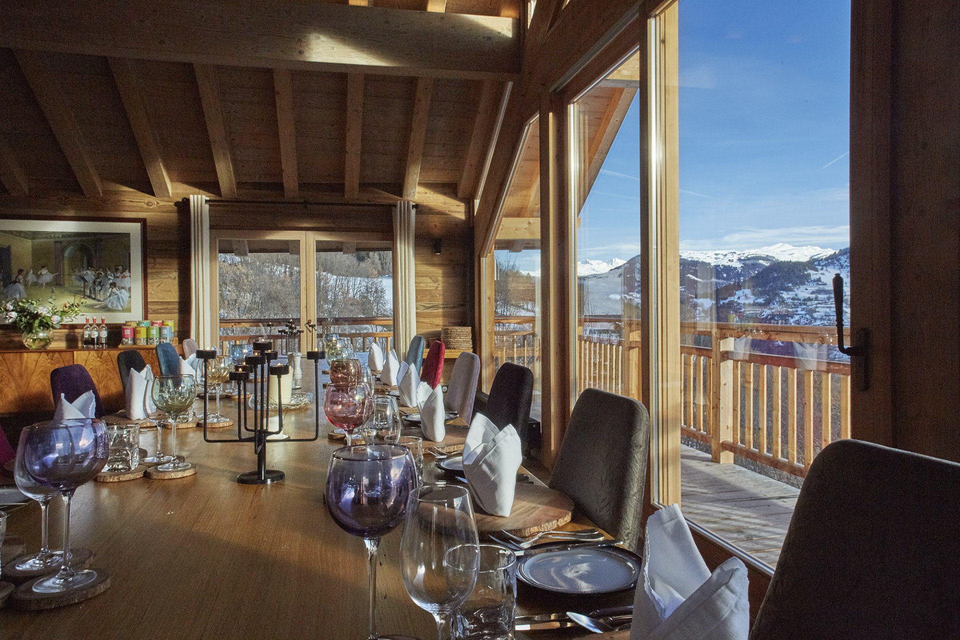 Méribel Luxury Rental Chalet Ulumite Dining Room 2