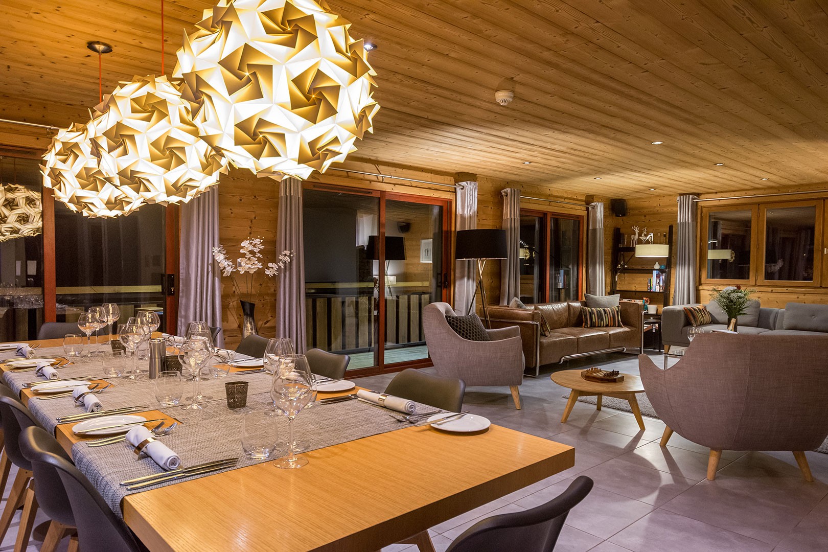 Morzine Location Chalet Luxe Eristite Table  A Manger