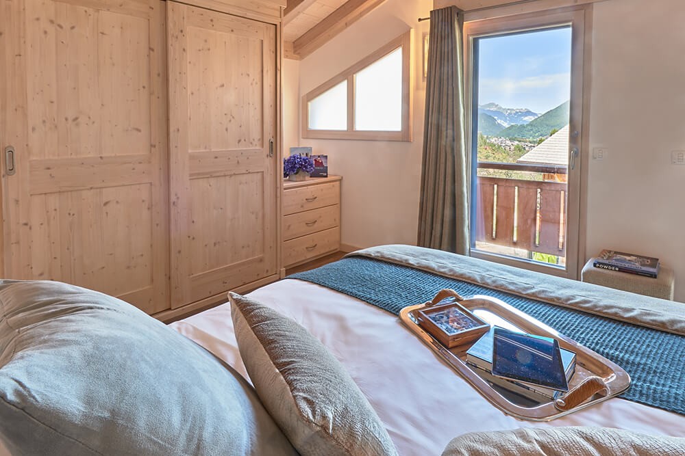 Morzine Luxury Rental Chalet Merlinate Bedroom 2