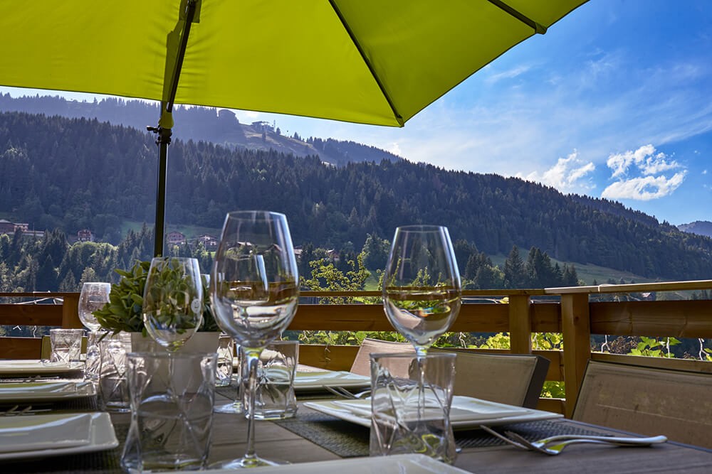 Morzine Luxury Rental Chalet Merlinate Terrace 2