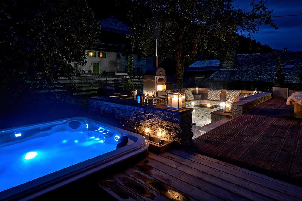 Morzine Location Chalet Luxe Merlinute Jacuzzi 2