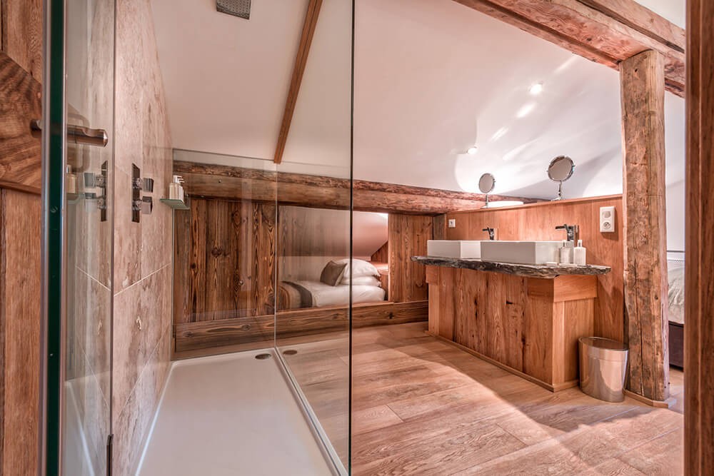 Morzine Luxury Rental Chalet Merlinute Shower Room